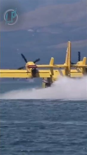 How planes refill 50,000 litres water 😱 #facts #information