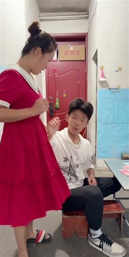 It's on the stool, but where is it now? #WenxuanLovesFunny