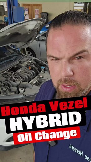 Honda vezel hybrid engine oil change #honda #hondavezel #hondahybrid #hybridcar #hev #engine #engineoilservice #mechanic