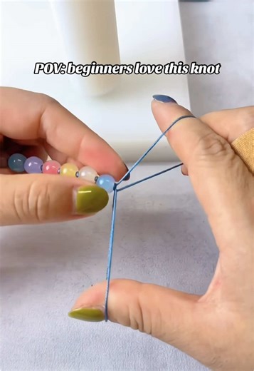 Easy Knot Technique for Bead Placement in Bracelets