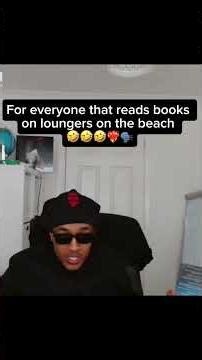 For everyone that reads books on loungers on the beach 🤣🤣🤣❤️‍🔥🗣️ #shorts #streamer #trending