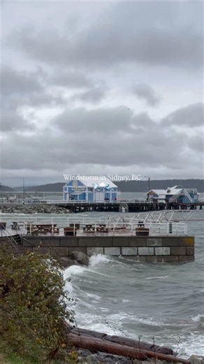 Coastal weather in full effect with stormy skies and crashing waves along Sidney’s waterfront 🌧️💨 #ExploreSidney #ExploreBC #VancouverIsland #WestCoast #PacificNorthwest #PNWCoast | Explore Sidney