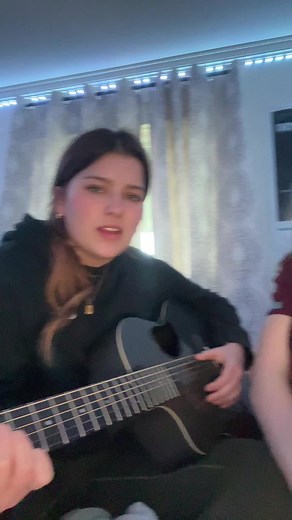 We can never be serious 🤦‍♀️😂#fyp#viral#singing#mattiepruitt #guitar