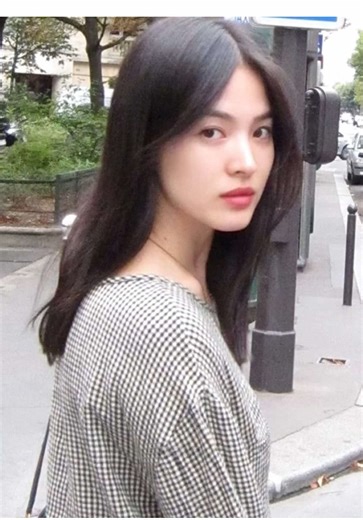 Song Hye Kyo: A Look at Her Iconic 2000s Beauty