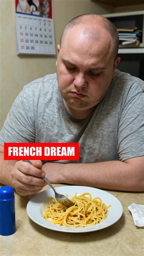 SURVIVRE AU FRENCH DREAM : PÂTES AU SEL ET FIN DE MOIS DIFFICILE Découvrez le quotidien palpitant de Kevin à Pontault-Combault. Entre les calculs d'apothicaire pour tenir jusqu'à la paie et le dîner gastronomique composé de coquillettes au sel, c'est le French Dream dans toute sa splendeur. Une vie de famille authentique dans un pavillon Mikit où chaque euro compte. Suivez les aventures de Kevin, Magalie et Lola dans cette satire sociale percutante sur la banlieue française, les fins de mois com