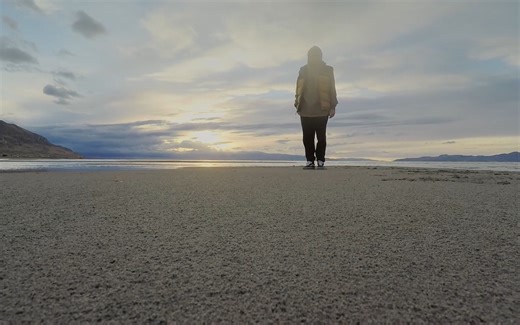 就听着这么一首深情的爵士说唱，安静的度过漫长的夜晚. Mac Miller-Stay 中文字幕