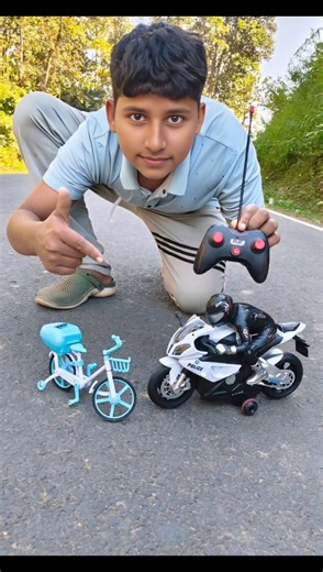 Small Electric Cycle and Remote Control Ninja Motorbike Unboxing