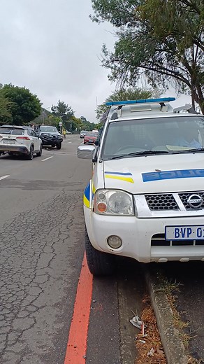 A SAPS prisoner transport vehicle was involved in a crash this morning (October 28) between Farquhar and Francis Road. Fortunately, no prisoners were in the vehicle at the time of the incident, and no injuries have been reported. Authorities are investigating the cause of the crash. | Ladysmith Gazette