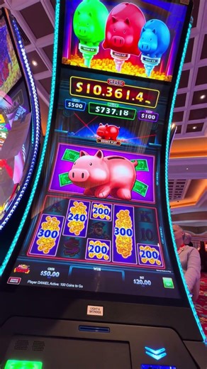 Wow! GRAND JACKPOT NEW PIGGY 🐷 🐽 Bankin Break In Slot Machine #slots #grandjackpot #fyp #games