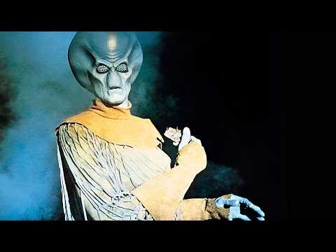 Alien Predator Hunts Humans with Throwing Starfish to Collect Organic Trophies | Movie Recap