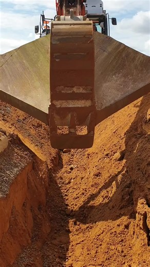 Little video found of my drainage days! 😊 #backintime #drainage #vbucket #excavators #digging