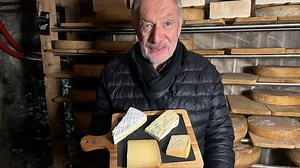 On découvre ensemble la BOX de février 🧀 La BOX est ENFIN disponible en France 👉https://luisier-affineur.fr/products/box-fromages-abonnement-epopee-fromagere?variant=46939735359826 | Luisier Affineur
