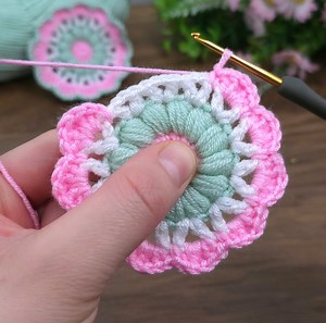 224K views · 3.7K reactions | harmony of colors•°** very sweet crochet motif explanation. you will love it. #crochet #knitting #knit | Aslı ile sanatsal tasarımlar | Facebook