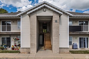 Pin Oak Apartments - 115 Pin Oak Dr Aurora, MO 65605 | Apartments.com