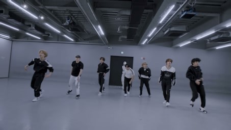 Stray Kids "FREEZE" Dance Practice Video