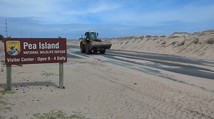 Our crews are spending the day shoring up the protective dunes, getting NC12 in the best shape it can be in prior to Erin's peak storm surge. This video is from Pea Island, but crews were also busy around Rodanthe, Buxton, Hatteras and Ocracoke. We call it a 'dune tune'. #ncwx | NCDOT NC 12