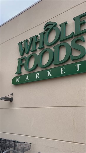 A look inside the last-minute rush at Whole Foods