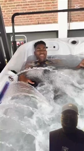 Mfundo Vilakazi vlog from the Kaizer Chiefs tour of Netherlands 🇳🇱 #Soccerzela #Khosi4Life | soccerzela highlights