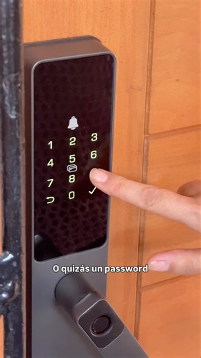 This is the EZVIZ DL05 smart lock and the entire ecosystem of the brand.