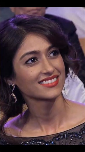 Dilwale Promotion Mein DDLJ Magic 💖 | SRK & Kajol Romantic Dance#shortsfeed #channelpages #viral