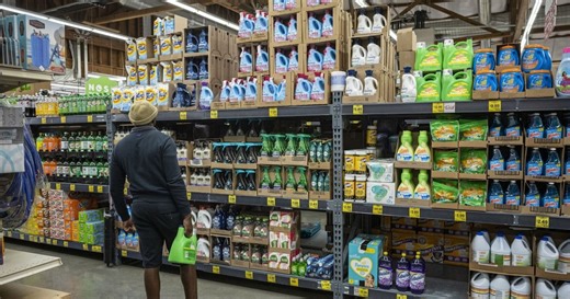 U.S. consumer challenges clouded by tariff conflict