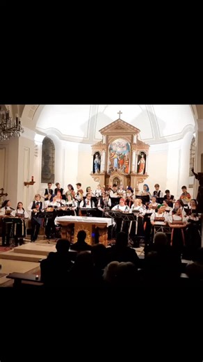 Stinjačko Kolo on Instagram: "Moj lipi anđele - Oliver Dragojević - Interpretacija Stinjačko Kolo - Adventski koncert 2024 🕯️💫🎶👼🏼 #stinjačkokolo #advenstkikoncert #oliverdragojević #mojlipianđele"