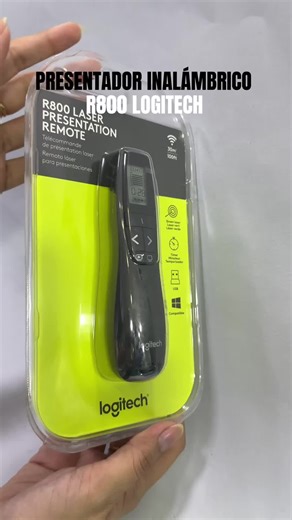 Un presentador inalámbrico diseñado para presentaciones profesionales, con puntero láser verde de alta visibilidad y controles precisos para avanzar o retroceder diapositivas con total confianza. Ideal para reuniones, capacitaciones y conferencias donde el control y la claridad son clave. Logitech R800, disponible en Compuservices. Habla con nuestro asesor en el link de la biografía. #LogitechR800 #PowerPoint #Oficina #AccesoriosDeOficina #Compuservices