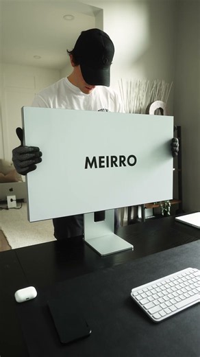 32in 6k Monitor for under $1,500?