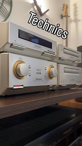 🎛️ Sistema Hi-Fi Technics SC-HD350 – Mini equipo todo-en-uno 🎶 Un compacto y muy bien logrado sistema Technics, pensado para quienes quieren sonido estéreo real sin llenar la casa de componentes. Aquí está todo lo esencial del audio clásico integrado en un solo conjunto, con la calidad y fiabilidad que caracteriza a la marca japonesa 🔊✨ Ideal para dormitorios, salas pequeñas o como segundo sistema, pero con un sonido que supera ampliamente lo que uno espera por su tamaño. 🔹 Incluye: 📀 CD Pl