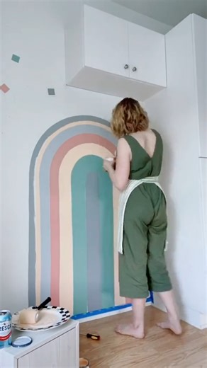 65K views · 588 reactions | #homedecor #transformation #mural #diy | Blondesigns | Facebook