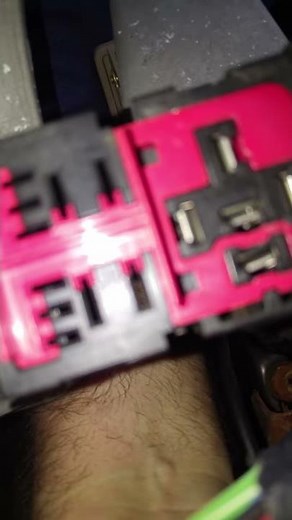 2004 Ford Expedition Hazard Flasher Relay