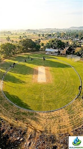 Building a stadium in an empty space. #sortvideo