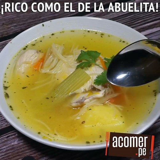 Caldo de Pollo