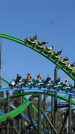 Duelling on YOY at Walibi Holland! #rollercoaster #rmc #themepark #rides