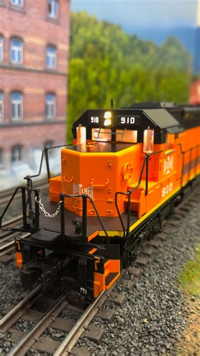 PghTrainFanatic | ORANGE 🔥Lionel B&LE SD40T-2 ‘s Bessemer and Lake Erie #diesel #pghtrainfanatic #train #layout #model #railroad #ogauge #unboxing #review... | Instagram