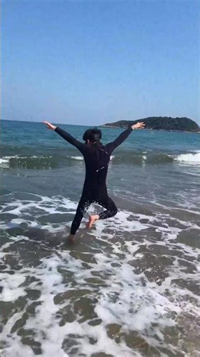 This is what freedom looks like underwater 🐠