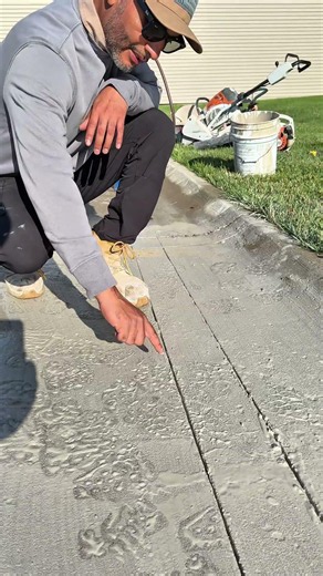 2 full depth cuts when we are going to break concrete #concrete #construction #concretedemolition