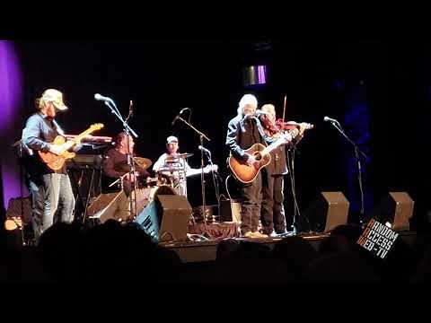 Kris Kristofferson Live "Me and Bobby McGee"