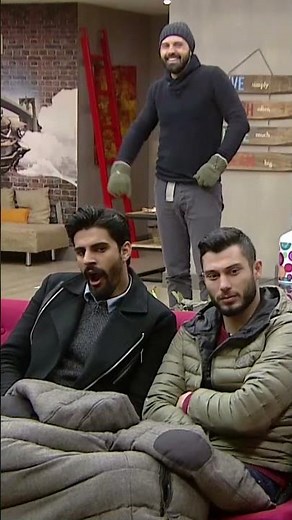 Hava Çok Soğuktur Ama Arkadaşıma Yardım Etmem Gerekiyordur #kısmetseolur