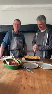 We were thrilled to welcome Professor Tim Spector to River Cottage HQ recently to spend the day talking all things gut-health with Hugh. The pair also whipped up some delicious gut-friendly recipes including this shepherd's pie from River Cottage Good Comfort! 📗 See below from Tim: "My number one gut health tip? Eat as diverse a range of plants as possible Our research with the American Gut Project (PMID: 29795809) showed that the wider diversity of plants you eat, the more diverse your gut mic