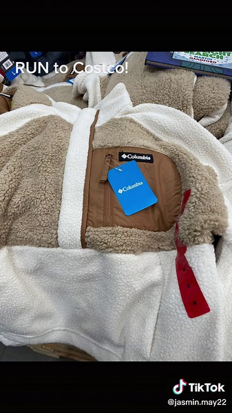 Run to Costco to score this adorable Columbia!! @Costco Wholesale #costco #costcofinds #costcotiktok #costcobuys #costcomusthaves #costcohaul #costcoclothes