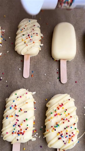 CAKE BATTER YOGURT POPS 🧁 | Kitchen Sparks
