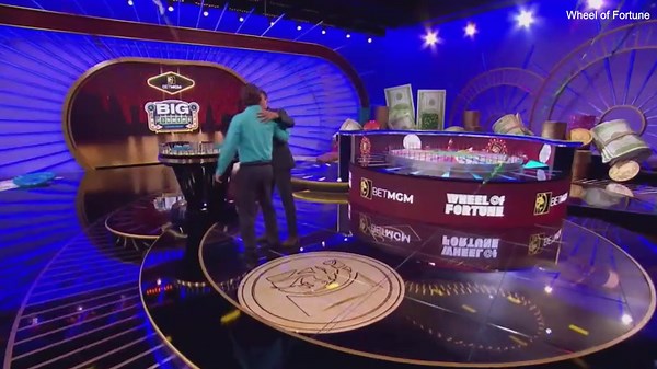 Wheel of Fortune's Ryan Seacrest makes awkward winner blunder