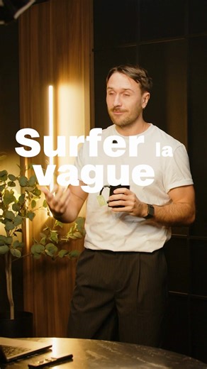 Un effort. Un pivot. Un levier massif. Pour @alexrafaitin la réussite ne se mesure pas à la sueur, mais au levier. 📈 Si tu vois une vague arriver, ton but n'est pas de ramer plus fort que les autres. C’est d'être le premier dessus pour multiplier ton impact sans exploser tes ressources. La règle d’or : 👉 Investir le minimum (temps & cash). 👉 Chercher le maximum (résultats & data). 👉 Scaler uniquement ce qui est rentable. Pourquoi s’épuiser quand on peut multiplier ? On ne cherche pas le trav