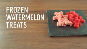 These refreshing watermelon treats are perfect for any occasion! Full recipe here: http://www.earthrated.com/en/blog/diy-frozen-watermelon-treats-for-dogs/ | Earth Rated