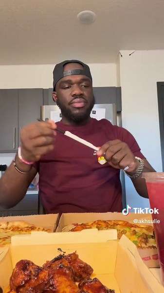 Delicious MOD Pizza Mukbang with Cheesy Garlic Bread and BBQ Hot Honey Wings