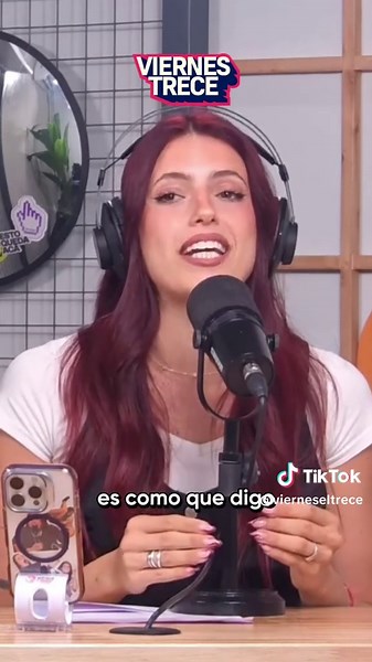 JAJAJAJ SE PUSO BORDÓ @agusgarciaa96 @Fio Giménez