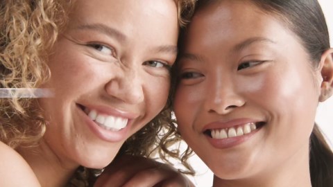 Revolution Beauty London, Skin Silk Serum Foundation, Light to Medium Coverage, Lightweight & Radiant Finish, Contains Hyaluronic Acid, F4 Light Skin Tones, 0.77 fl oz