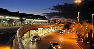 Tucson International still facing delays and cancellations