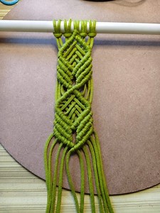 Macrame leaf pattern DIY #fbreels2025ツ #highlightseveryone #fbpost2025シ #fbreelsvideo #flowermacrame #macramediy #macrametutorial #wallhanging #knots #macrame @highlight | Rita Muchahary